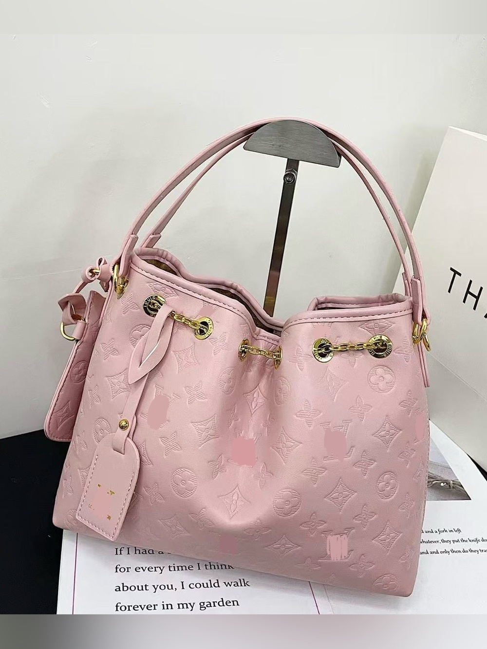 New women’s pink fashion shoulder bag